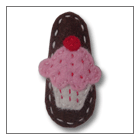 pink cupcake hair clip for toddlers – handmade children’s felt hair clip